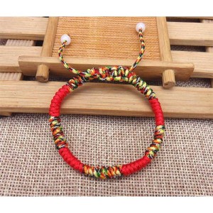 Vòng tay chỉ ngũ sắc may mắn